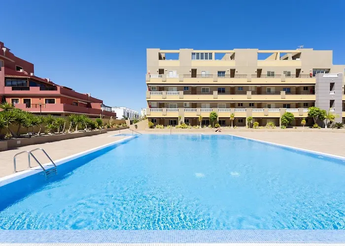 Home2book Bright Penthouse Medano, Terrace & Pool דירה